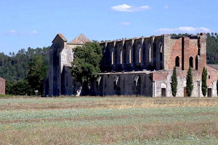 Tour delle Abbazie nei Borghi Senesi